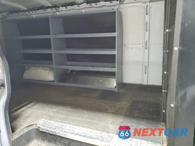 Zdjęcie 11 z 13 samochodu: 2023 CHEVROLET EXPRESS 3500 CARGO UTILITY / SERVICE VAN VIN:1GCZGHFP1P1101574 - miniatura