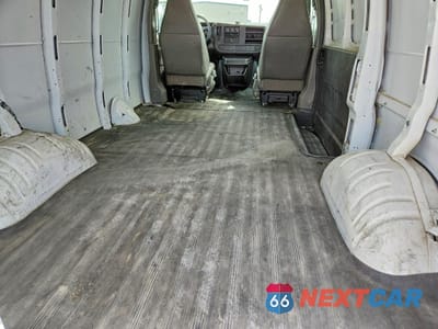 Zdjęcie 10 z 13 samochodu: 2008 CHEVROLET EXPRESS 1500 DELIVERY VAN VIN:1GCFG15X881206240 - miniatura