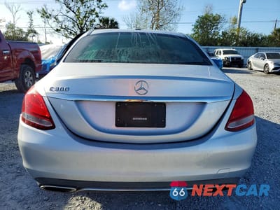 Zdjęcie 6 z 12 samochodu: 2016 MERCEDES-BENZ C 300 VIN:55SWF4JB8GU132000 - miniatura
