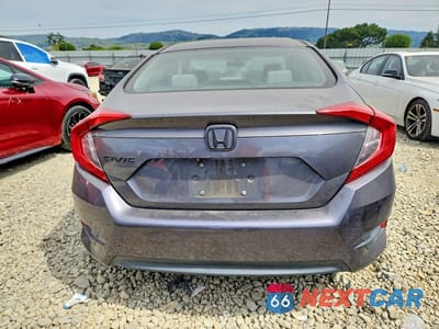 Zdjęcie 6 z 12 samochodu: 2018 HONDA CIVIC LX VIN:2HGFC2F63JH544855 - miniatura
