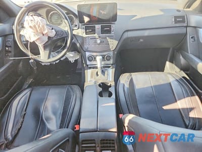 Zdjęcie 8 z 11 samochodu: 2011 MERCEDES-BENZ C 300 VIN:WDDGF5EB9BR172777 - miniatura