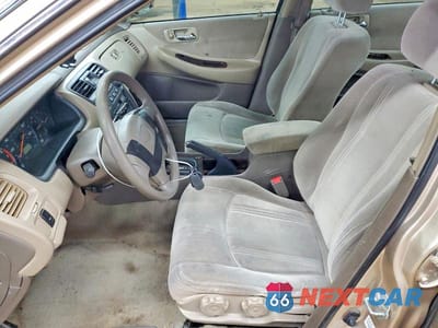 Zdjęcie 7 z 12 samochodu: 2000 HONDA ACCORD SE VIN:1HGCG5676YA100024 - miniatura