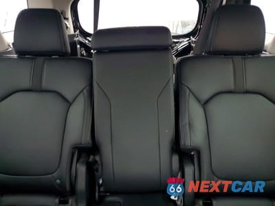 Zdjęcie 10 z 13 samochodu: 2025 HONDA PILOT TOURING VIN:5FNYG1H76SB121366 - miniatura