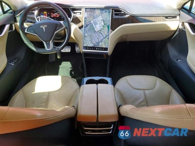 Zdjęcie 8 z 11 samochodu: 2013 TESLA MODEL S VIN:5YJSA1CP2DFP21805 - miniatura