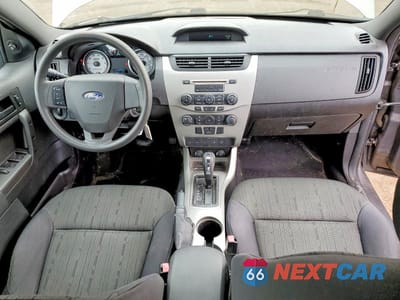 Zdjęcie 8 z 11 samochodu: 2011 FORD FOCUS SE VIN:1FAHP3FN0BW100401 - miniatura