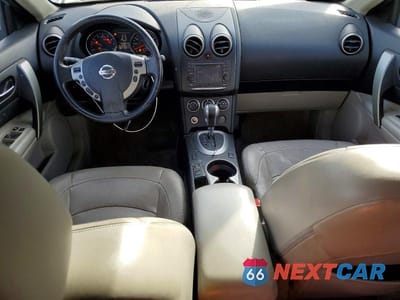 Zdjęcie 8 z 12 samochodu: 2013 NISSAN ROGUE S VIN:JN8AS5MV1DW104022 - miniatura
