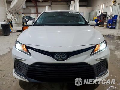 Piąte zdjęcie samochodu w środku: 2023 TOYOTA CAMRY LE VIN:4T1C11AK9PU752343 - miniatura