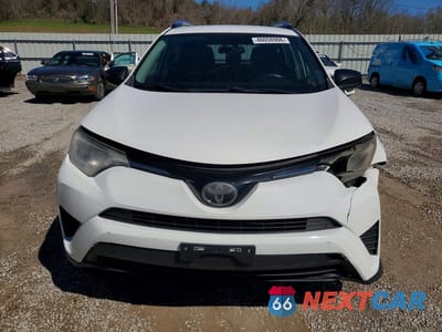 Piąte zdjęcie samochodu w środku: 2018 TOYOTA RAV4 LE VIN:JTMZFREV3JJ212241 - miniatura
