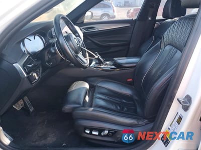 Zdjęcie 7 z 11 samochodu: 2018 BMW M550XI VIN:WBAJB9C50JB049681 - miniatura