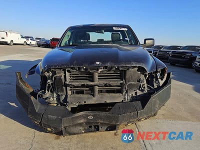 Piąte zdjęcie samochodu w środku: 2018 RAM 1500 ST VIN:1C6RR6FT0JS304069 - miniatura