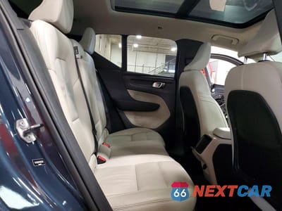 Zdjęcie 11 z 13 samochodu: 2022 VOLVO XC40 T5 MOMENTUM VIN:YV4162UK7N2653203 - miniatura