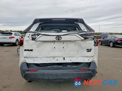 Zdjęcie 6 z 13 samochodu: 2020 TOYOTA RAV4 XLE PREMIUM VIN:2T3A1RFV0LW125895 - miniatura