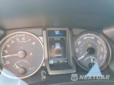 Zdjęcie 9 z 12 samochodu: 2023 TOYOTA TACOMA TRD OFF-ROAD VIN:3TYCZ5AN7PT174721 - miniatura