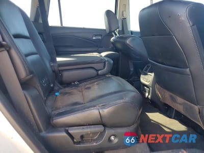 Zdjęcie 11 z 13 samochodu: 2017 HONDA PILOT TOURING VIN:5FNYF6H96HB004705 - miniatura