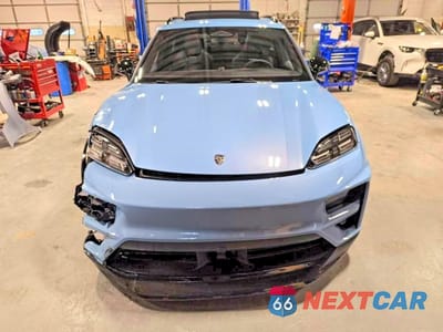 Piąte zdjęcie samochodu w środku: 2025 PORSCHE MACAN TURBO VIN:WP1AC2XA5SL175556 - miniatura