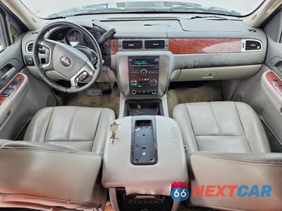 Zdjęcie 8 z 12 samochodu: 2007 GMC YUKON XL C1500 VIN:1GKFC16J37J220376 - miniatura