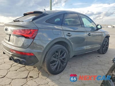 Trzecie zdjęcie samochodu z tyłu: 2025 AUDI SQ5 SPORTBACK PREMIUM PLUS VIN:WA124AFY2S2019473 - miniatura