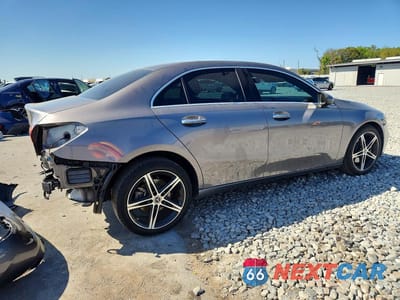 Trzecie zdjęcie samochodu z tyłu: 2022 MERCEDES-BENZ A 220 VIN:W1K3G4EB5NJ337359 - miniatura
