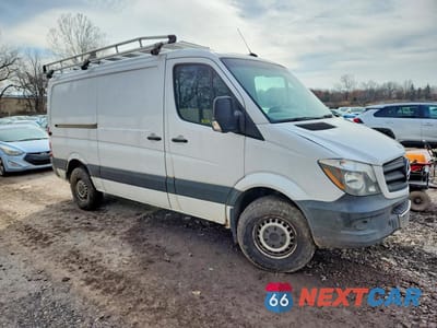 Czwarte zdjęcie samochodu z boku: 2014 MERCEDES BENZ SPRINTER 2500 VIN:WD3PE7DC2E5900576 - miniatura