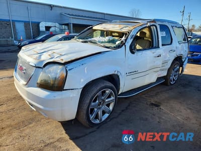 2007 GMC YUKON DENALI 1GKFK638X7J243817 - główne zdjęcie licytacji z USA - miniatura