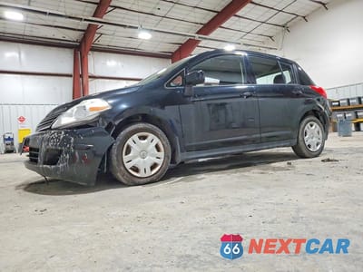 2011 NISSAN VERSA 1.8 S 3N1BC1CP1BL441563 - główne zdjęcie licytacji z USA - miniatura