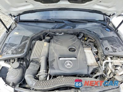 Zdjęcie 11 z 12 samochodu: 2016 MERCEDES-BENZ C 300 4MATIC VIN:55SWF4KB6GU103643 - miniatura