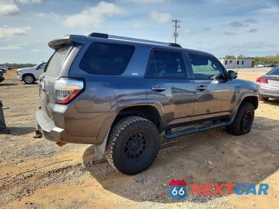 Trzecie zdjęcie samochodu z tyłu: 2019 TOYOTA 4RUNNER SR5 PREMIUM VIN:JTEZU5JR2K5210431 - miniatura