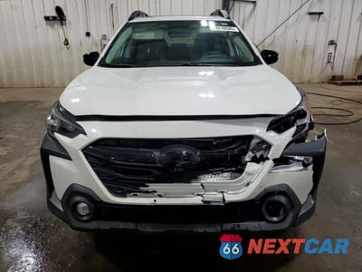 Piąte zdjęcie samochodu w środku: 2025 SUBARU OUTBACK ONYX EDITION VIN:4S4BTALC2S3109455 - miniatura