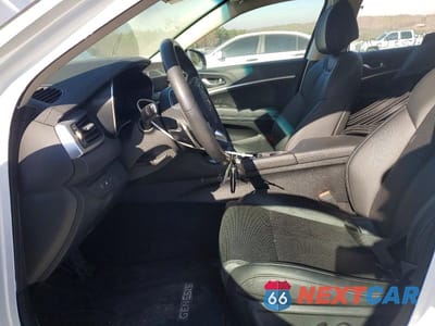 Zdjęcie 7 z 12 samochodu: 2023 GENESIS G70 2.0T VIN:KMTG34TAXPU129823 - miniatura