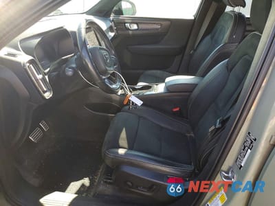 Zdjęcie 7 z 13 samochodu: 2021 VOLVO XC40 RECHARGE VIN:YV4ED3UR8M2590377 - miniatura