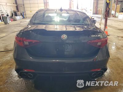 Zdjęcie 6 z 12 samochodu: 2023 ALFA ROMEO GIULIA QUADRIFOGLIO VIN:ZARFAMEVXP7676787 - miniatura