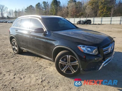 Czwarte zdjęcie samochodu z boku: 2018 MERCEDES-BENZ GLC 300 4MATIC VIN:WDC0G4KBXJV068645 - miniatura
