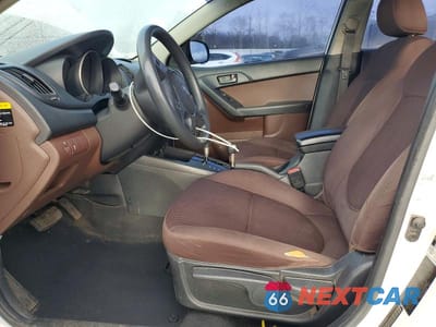 Zdjęcie 7 z 13 samochodu: 2010 KIA FORTE EX VIN:KNAFU4A21A5054883 - miniatura