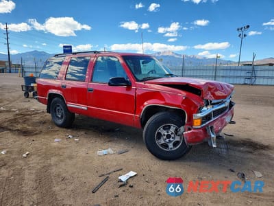 Czwarte zdjęcie samochodu z boku: 1998 GMC YUKON VIN:1GKEK13R2WJ729222 - miniatura