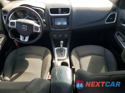 Zdjęcie 8 z 12 samochodu: 2012 DODGE AVENGER SXT VIN:1C3CDZCB1CN137222 - miniatura