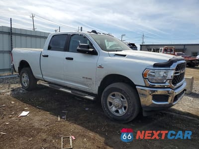 Czwarte zdjęcie samochodu z boku: 2022 RAM 2500 BIG HORN VIN:3C6UR5DL4NG392421 - miniatura