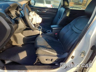 Zdjęcie 7 z 15 samochodu: 2017 NISSAN ROGUE SL VIN:5N1AT2MT9HC866068 - miniatura