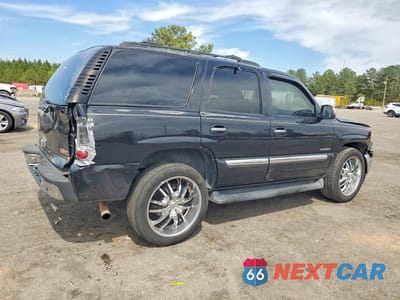 Trzecie zdjęcie samochodu z tyłu: 2005 GMC YUKON VIN:1GKEC13V95J140421 - miniatura