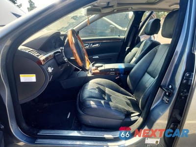 Zdjęcie 7 z 11 samochodu: 2007 MERCEDES-BENZ S 550 VIN:WDDNG71X07A109316 - miniatura