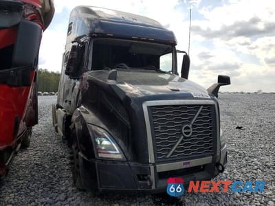 2021 VOLVO VNL SEMI TRUCK 4V4NC9EG0MN271743 - główne zdjęcie licytacji z USA - miniatura