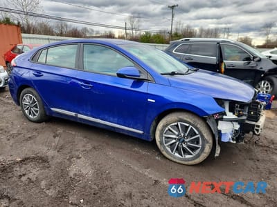 Czwarte zdjęcie samochodu z boku: 2020 HYUNDAI IONIQ ELECTRIC SE VIN:KMHC75LJ7LU068637 - miniatura