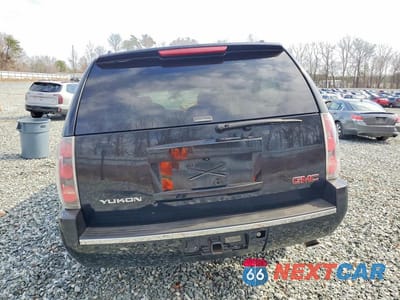 Zdjęcie 6 z 13 samochodu: 2007 GMC YUKON XL DENALI VIN:1GKFK66847J145524 - miniatura