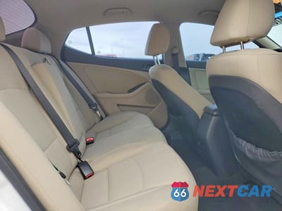 Zdjęcie 10 z 11 samochodu: 2012 KIA OPTIMA LX VIN:5XXGM4A76CG089260 - miniatura