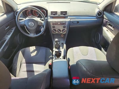 Zdjęcie 8 z 12 samochodu: 2007 MAZDA 3 HATCHBACK VIN:JM1BK344471645644 - miniatura