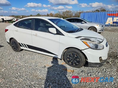 Czwarte zdjęcie samochodu z boku: 2015 HYUNDAI ACCENT GLS VIN:KMHCT4AEXFU846865 - miniatura