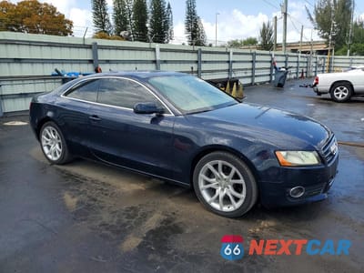 Czwarte zdjęcie samochodu z boku: 2010 AUDI A5 PREMIUM VIN:WAUCFAFR9AA072623 - miniatura