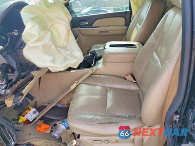 Zdjęcie 7 z 13 samochodu: 2007 GMC YUKON XL DENALI VIN:1GKFK66847J145524 - miniatura