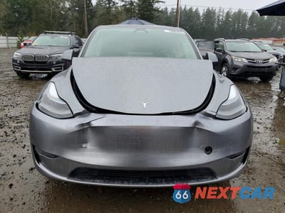 Piąte zdjęcie samochodu w środku: 2025 TESLA MODEL Y VIN:7SAYGDEE5SF282315 - miniatura