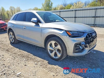Czwarte zdjęcie samochodu z boku: 2021 AUDI Q5 PRESTIGE VIN:WA1CAAFY8M2057970 - miniatura