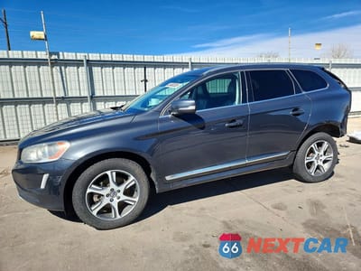 2015 VOLVO XC60 T6 PREMIER YV4902RK3F2721317 - główne zdjęcie licytacji z USA - miniatura